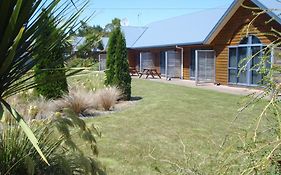 The Peaks Motor Inn